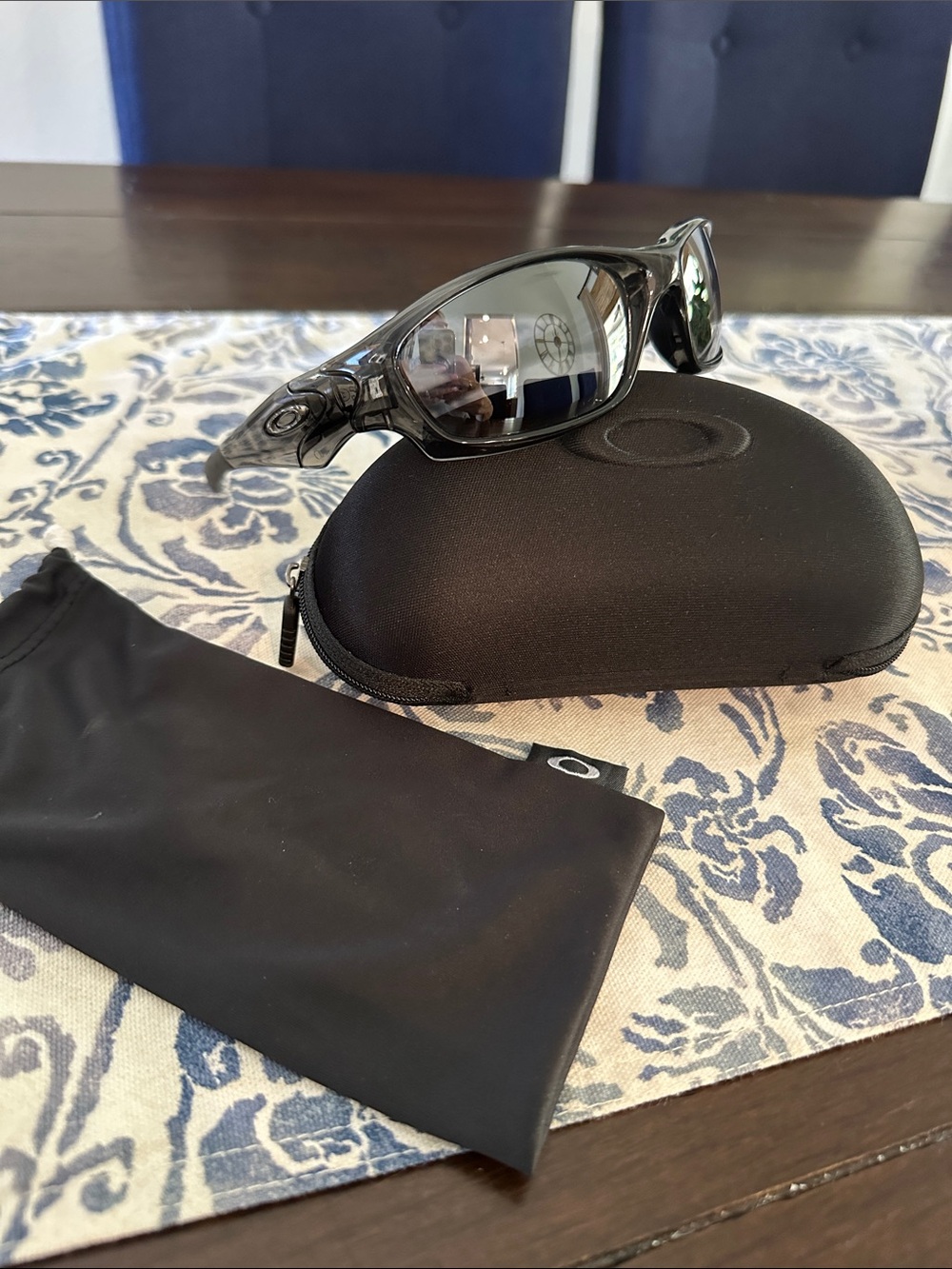 Oakley Straight Jacket Black Sunglasses with Original Case & Microfiber Bag